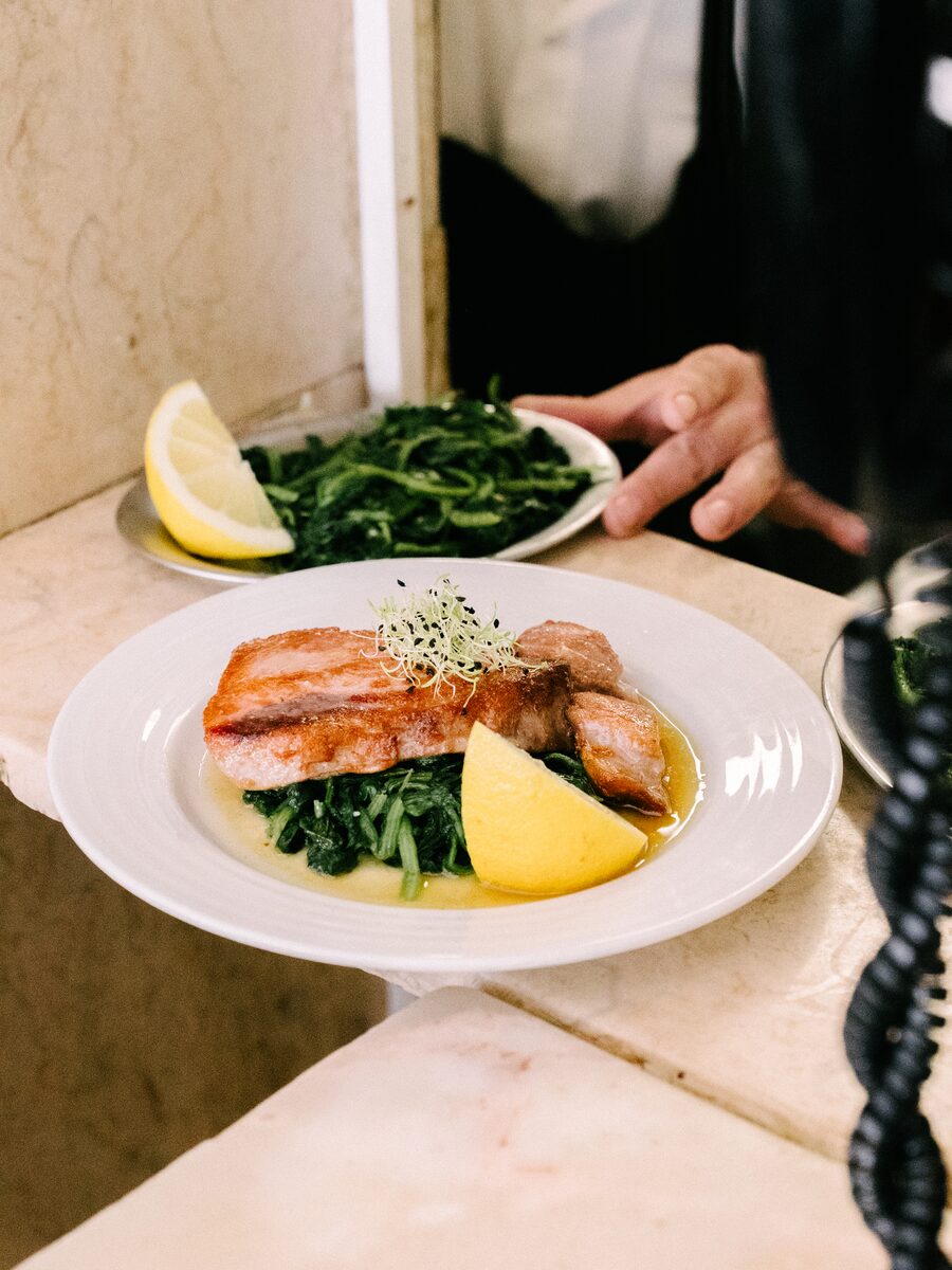 Porco com legumes e limão, no passe