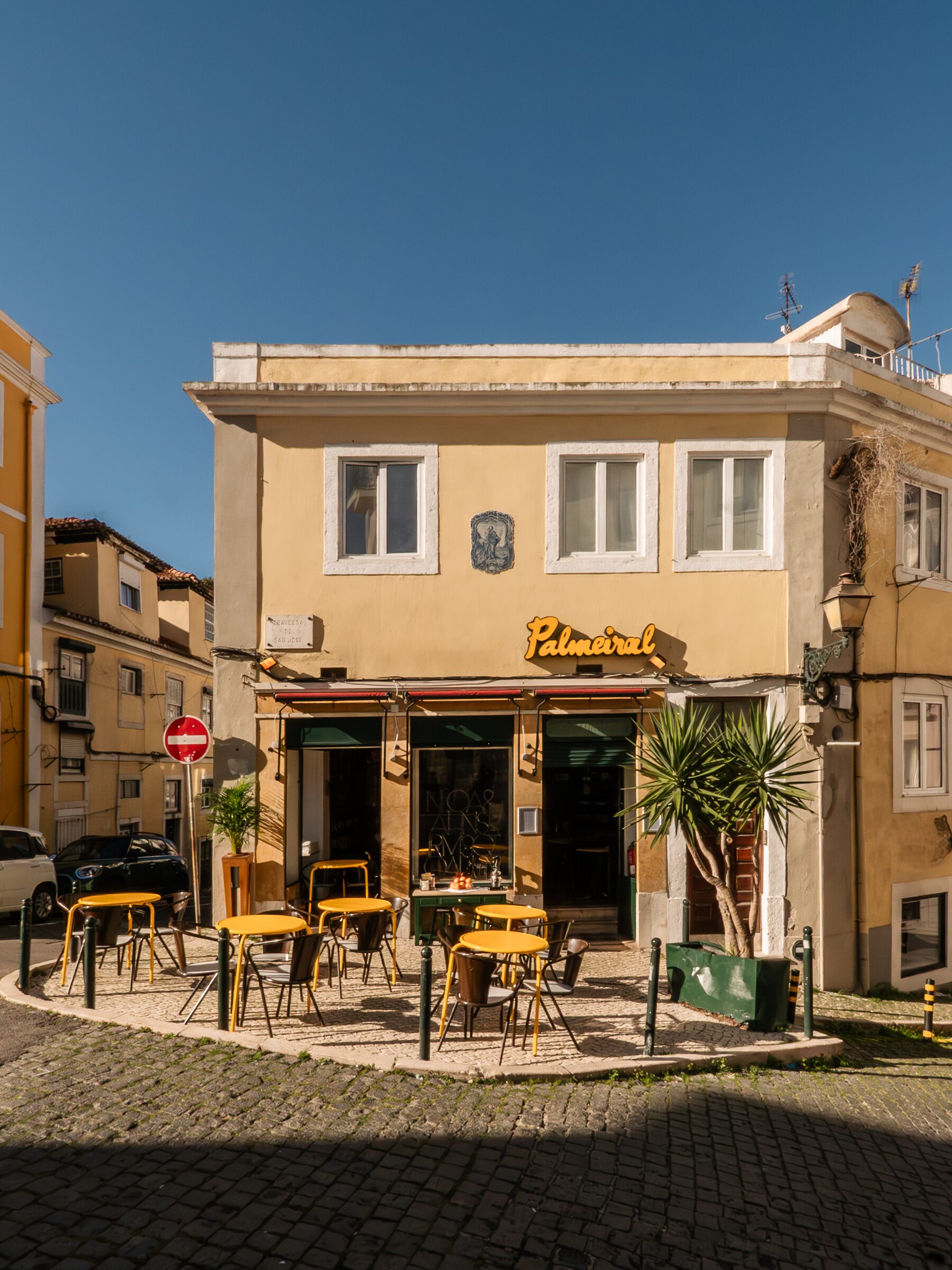 A esquina do O Palmeiral na Travessa de São José, Lisboa